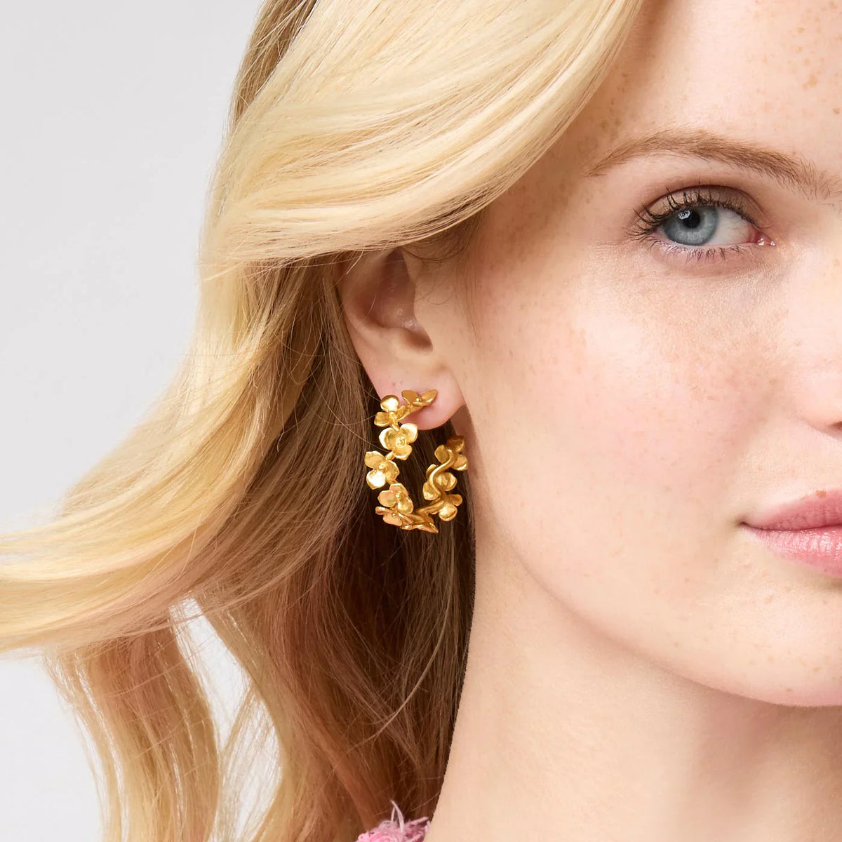 Bloom gold hoop earring