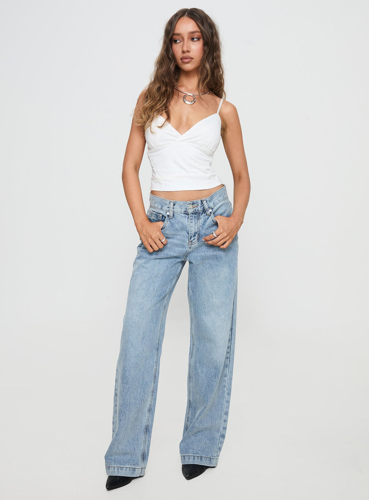Anelli Low Rise Straight Leg Jeans Light Blue Wash
