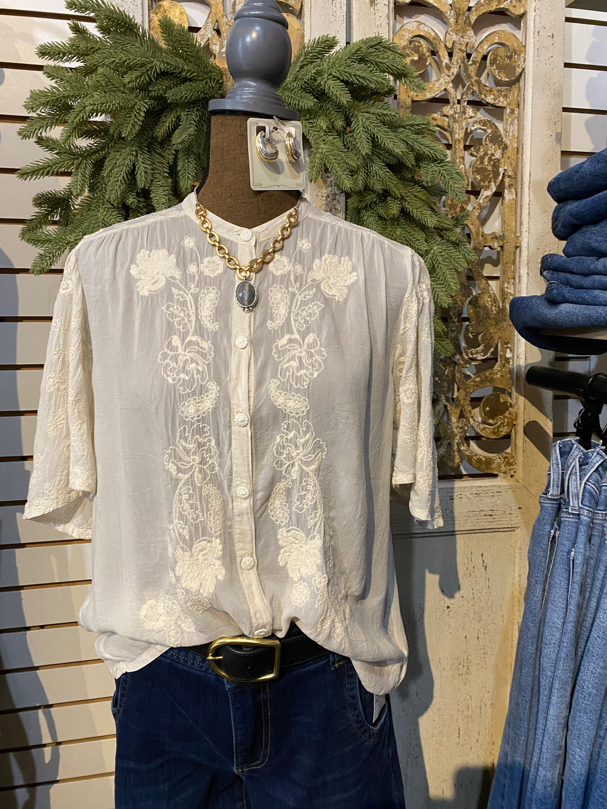 Carys shirt- Gardenia