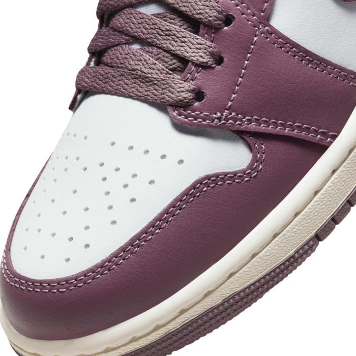 Air Jordan 1 Mid Women’s Shoes - BQ6472-050