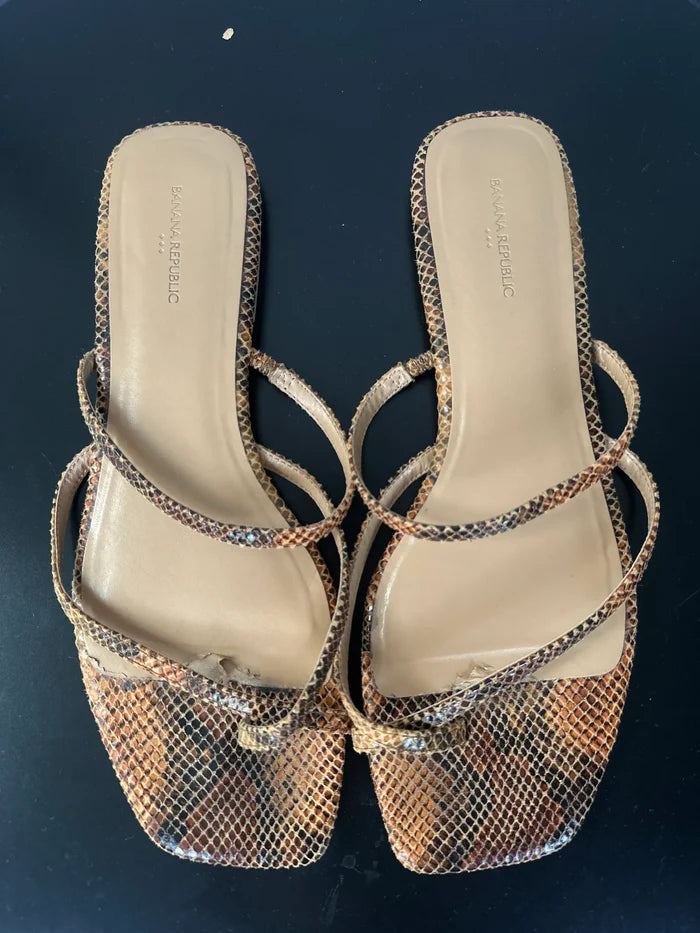 Banana Republic-skinnsandaler
