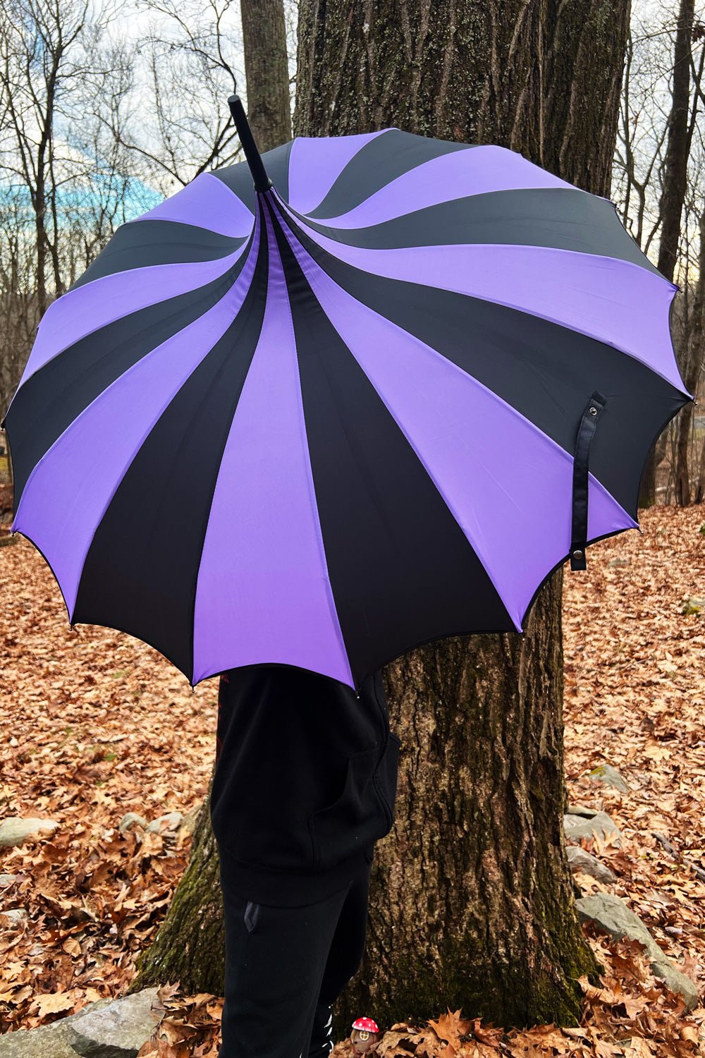 Batwing Pagoda Umbrella [BLACK/LIGHT PURPLE]