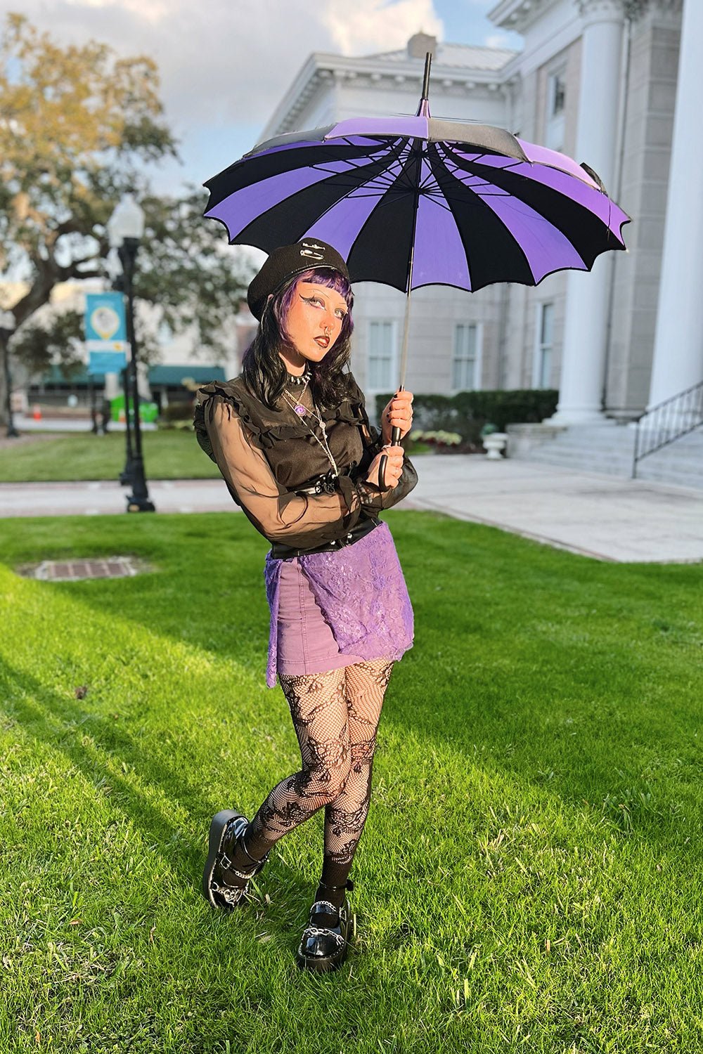 Batwing Pagoda Umbrella [BLACK/LIGHT PURPLE]