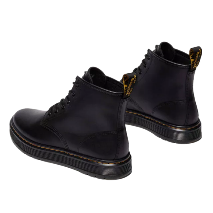Dr. Martens Men's Crewson Chukka Leather Casual Boots – 41550001