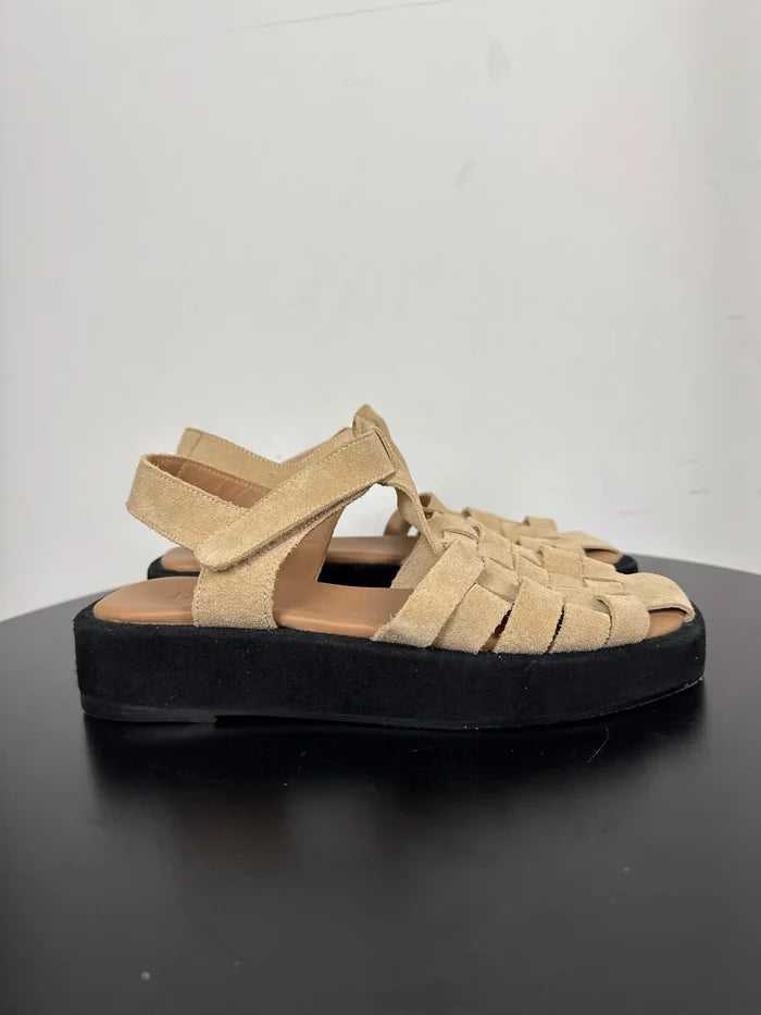 Flattered Gigi Beige Suede-sandaler