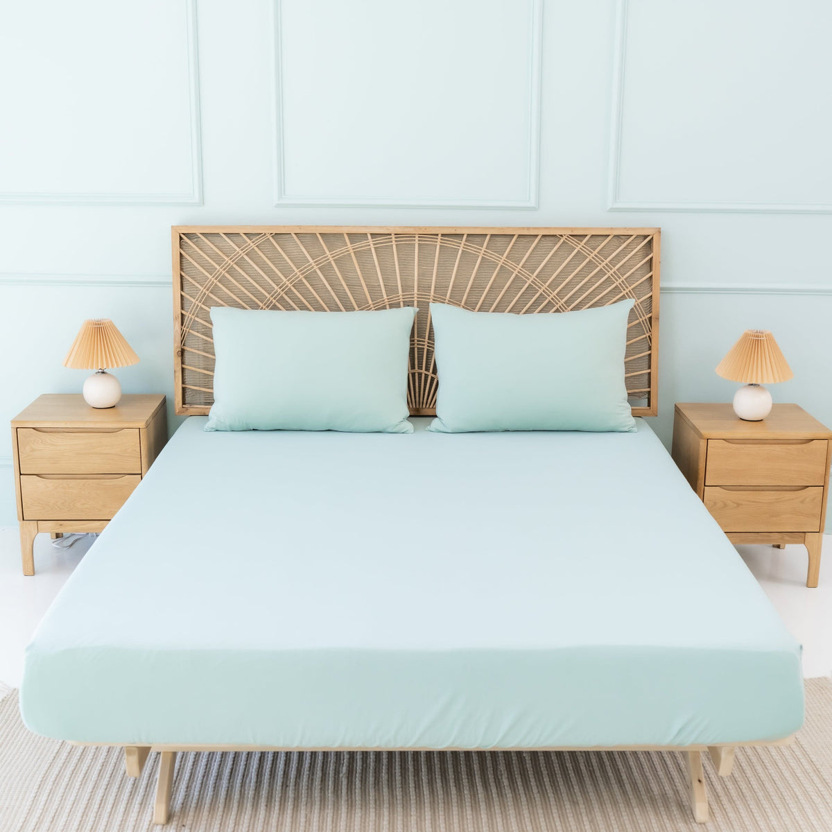 Fitted Sheet with Pillowcases in Sage