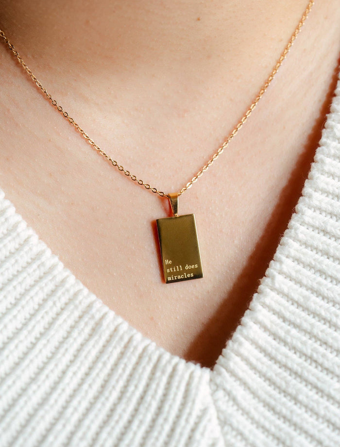 Necklace: 18kt Gold He still does miracles Jenessa Wait