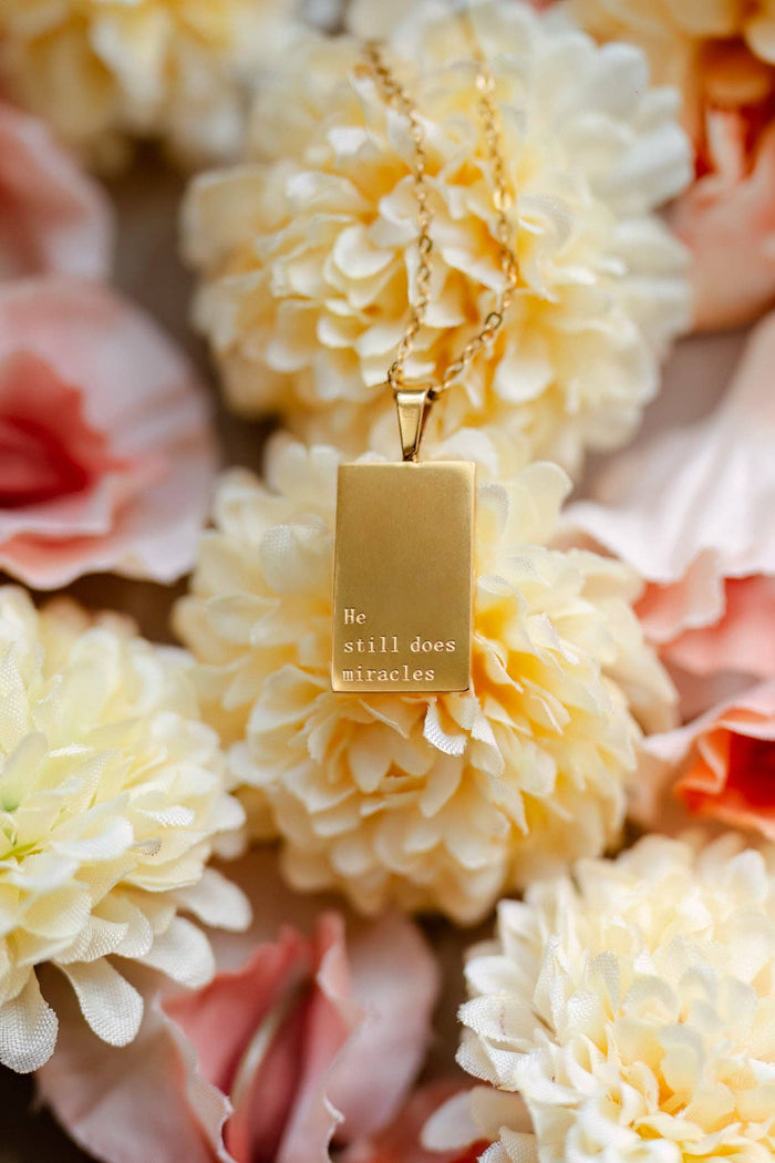 Necklace: 18kt Gold He still does miracles Jenessa Wait