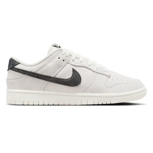 Nike Women’s Dunk Low SE Shoes - HQ3502-100